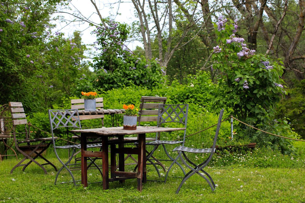 Brobacka Gasthem Bed & Breakfast Jomala Exterior photo
